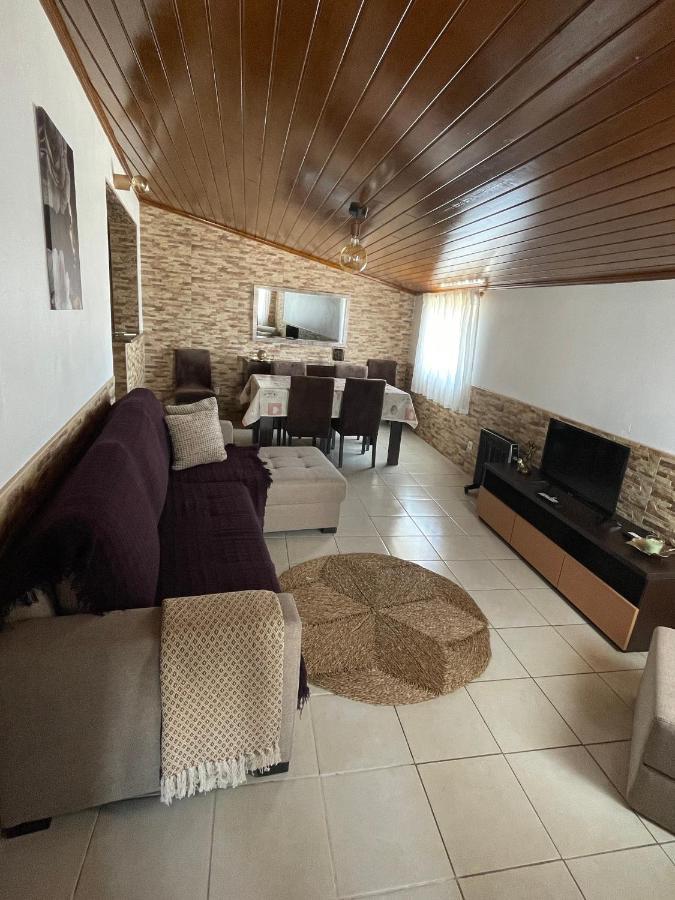 Villa Alojamento Amor De Mae São Teotónio Exterior foto